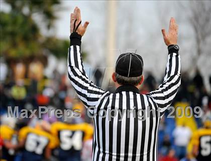 Thumbnail 2 in Sacramento vs East Bay (Sacramento Holiday Classic) photogallery.