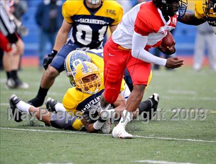 Thumbnail 2 in Sacramento vs East Bay (Sacramento Holiday Classic) photogallery.