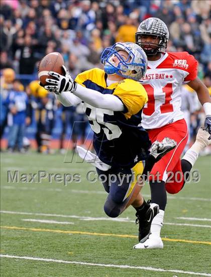 Thumbnail 2 in Sacramento vs East Bay (Sacramento Holiday Classic) photogallery.