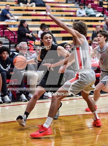 Thumbnail 3 in Servite @ Mater Dei (Nike Extravaganza) photogallery.