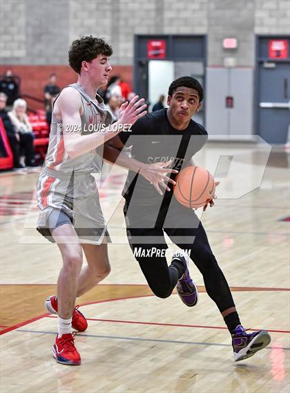 Thumbnail 3 in Servite @ Mater Dei (Nike Extravaganza) photogallery.