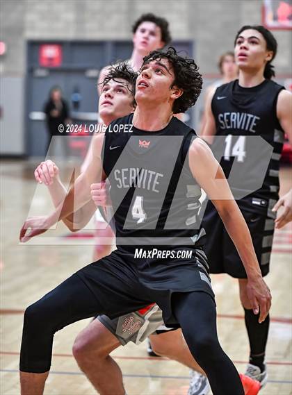 Thumbnail 3 in Servite @ Mater Dei (Nike Extravaganza) photogallery.