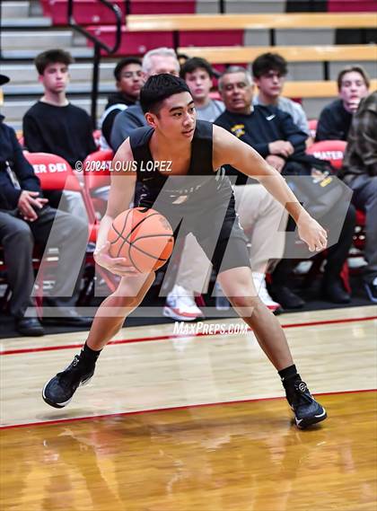 Thumbnail 3 in Servite @ Mater Dei (Nike Extravaganza) photogallery.