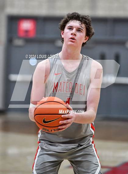 Thumbnail 1 in Servite @ Mater Dei (Nike Extravaganza) photogallery.