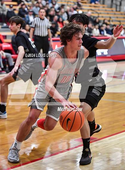 Thumbnail 3 in Servite @ Mater Dei (Nike Extravaganza) photogallery.