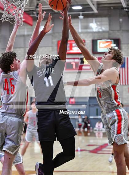 Thumbnail 1 in Servite @ Mater Dei (Nike Extravaganza) photogallery.