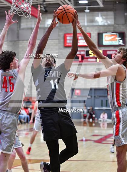 Thumbnail 3 in Servite @ Mater Dei (Nike Extravaganza) photogallery.