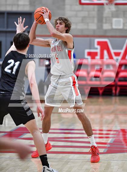 Thumbnail 1 in Servite @ Mater Dei (Nike Extravaganza) photogallery.