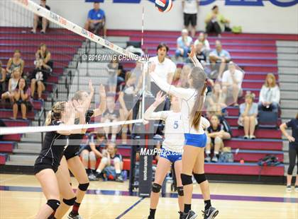 Thumbnail 1 in Dana Hills vs. San Clemente (OC Varsity Classic) photogallery.