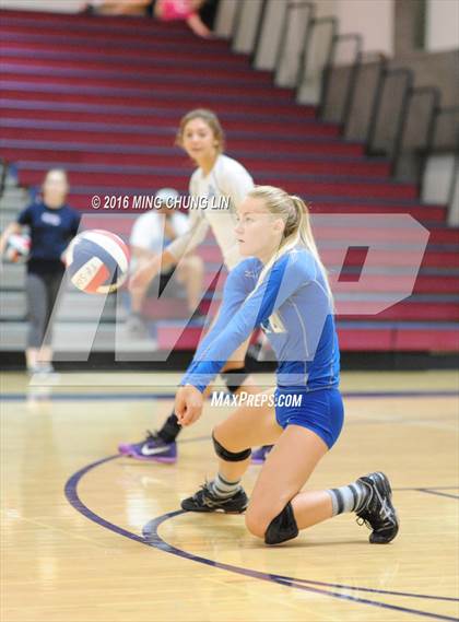 Thumbnail 3 in Dana Hills vs. San Clemente (OC Varsity Classic) photogallery.