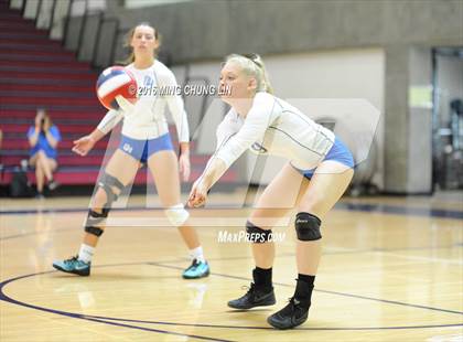 Thumbnail 2 in Dana Hills vs. San Clemente (OC Varsity Classic) photogallery.