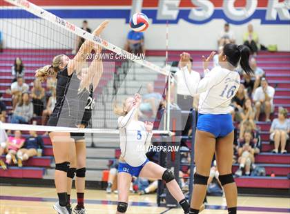 Thumbnail 3 in Dana Hills vs. San Clemente (OC Varsity Classic) photogallery.