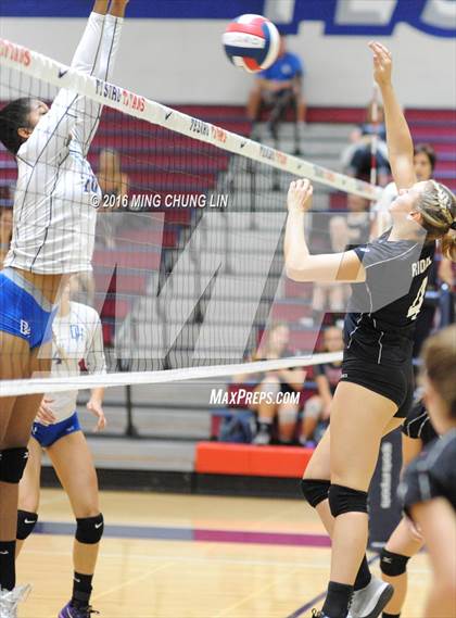 Thumbnail 1 in Dana Hills vs. San Clemente (OC Varsity Classic) photogallery.