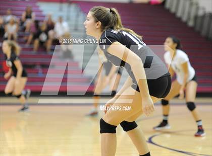 Thumbnail 3 in Dana Hills vs. San Clemente (OC Varsity Classic) photogallery.