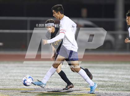 Thumbnail 2 in Del Norte vs. Torrey Pines (CIF SDS Open Division Final) photogallery.