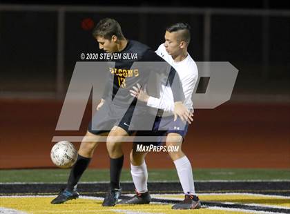 Thumbnail 2 in Del Norte vs. Torrey Pines (CIF SDS Open Division Final) photogallery.