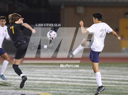 Thumbnail 3 in Del Norte vs. Torrey Pines (CIF SDS Open Division Final) photogallery.