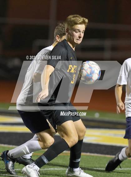 Thumbnail 2 in Del Norte vs. Torrey Pines (CIF SDS Open Division Final) photogallery.