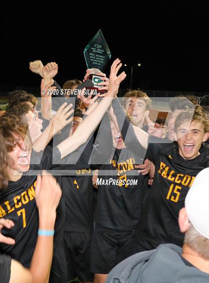 Thumbnail 2 in Del Norte vs. Torrey Pines (CIF SDS Open Division Final) photogallery.