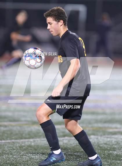 Thumbnail 3 in Del Norte vs. Torrey Pines (CIF SDS Open Division Final) photogallery.