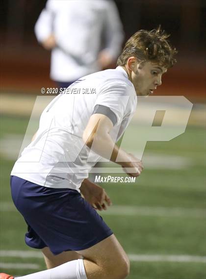 Thumbnail 3 in Del Norte vs. Torrey Pines (CIF SDS Open Division Final) photogallery.
