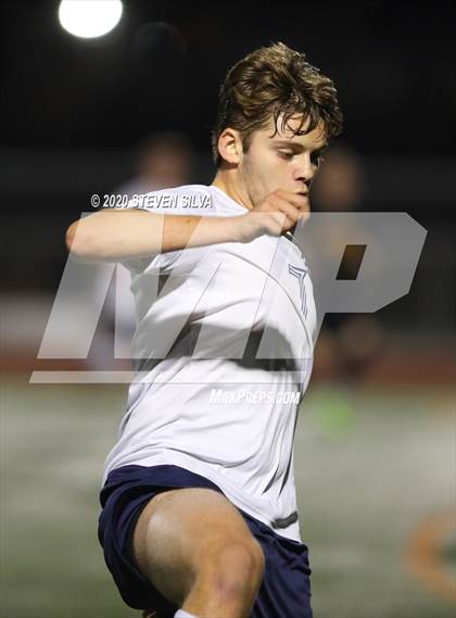 Thumbnail 2 in Del Norte vs. Torrey Pines (CIF SDS Open Division Final) photogallery.