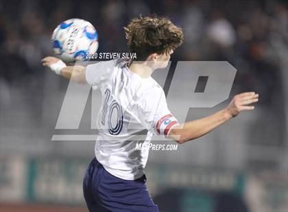 Thumbnail 3 in Del Norte vs. Torrey Pines (CIF SDS Open Division Final) photogallery.