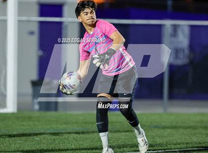 Thumbnail 3 in Glenn @ La Habra photogallery.