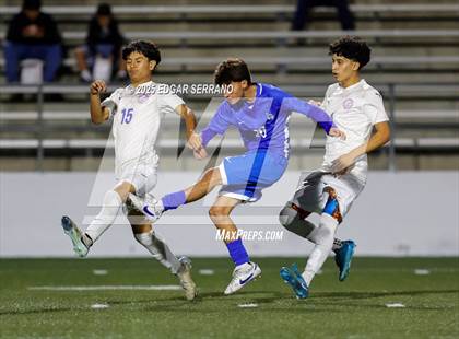 Thumbnail 3 in Glenn @ La Habra photogallery.