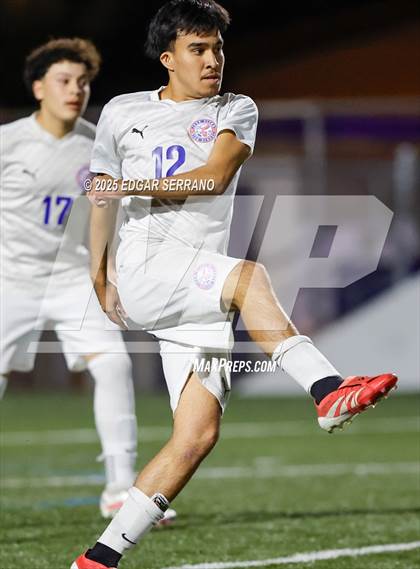 Thumbnail 2 in Glenn @ La Habra photogallery.