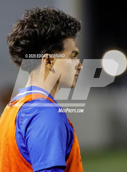 Thumbnail 2 in Glenn @ La Habra photogallery.