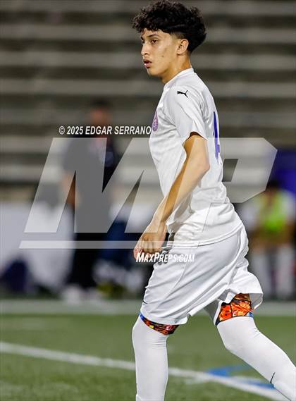 Thumbnail 3 in Glenn @ La Habra photogallery.