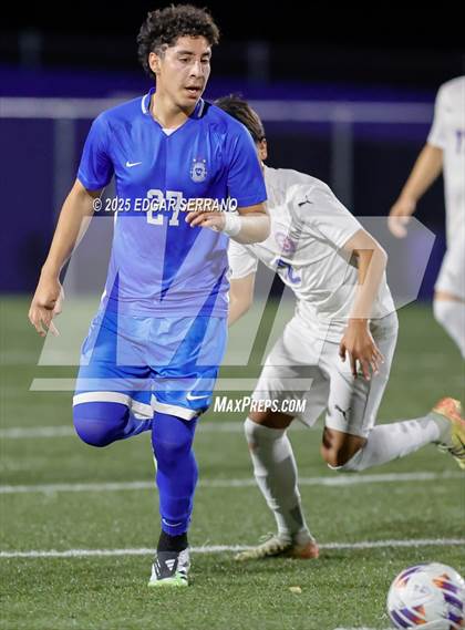 Thumbnail 3 in Glenn @ La Habra photogallery.