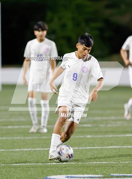 Thumbnail 3 in Glenn @ La Habra photogallery.