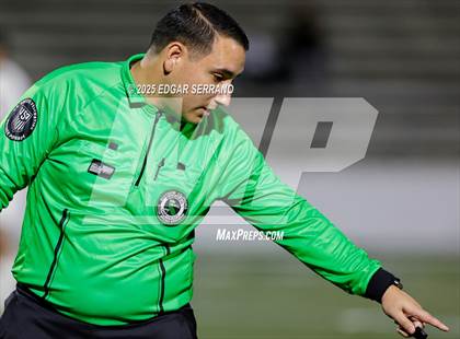 Thumbnail 3 in Glenn @ La Habra photogallery.