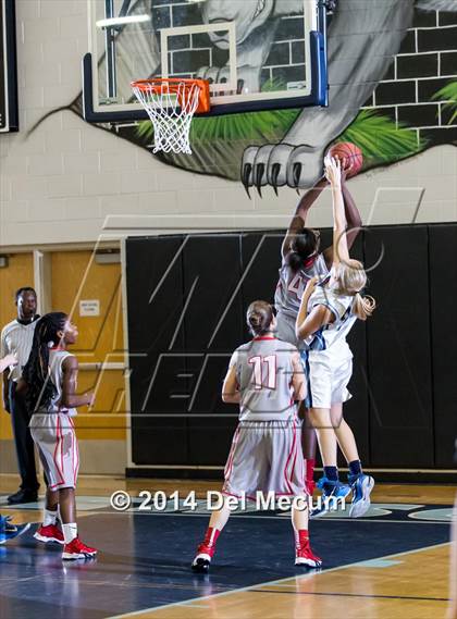Thumbnail 3 in East Bay @ Newsome photogallery.