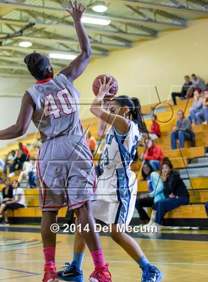 Thumbnail 2 in East Bay @ Newsome photogallery.