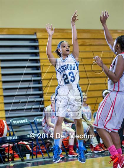 Thumbnail 1 in East Bay @ Newsome photogallery.