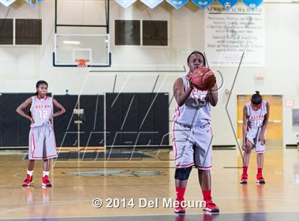 Thumbnail 2 in East Bay @ Newsome photogallery.