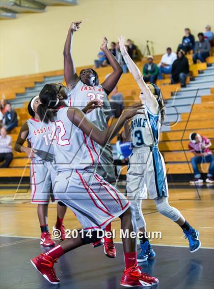 Thumbnail 2 in East Bay @ Newsome photogallery.