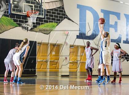 Thumbnail 2 in East Bay @ Newsome photogallery.