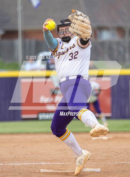 Thumbnail 2 in Lewisburg @ DeSoto Central photogallery.