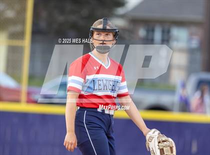 Thumbnail 2 in Lewisburg @ DeSoto Central photogallery.