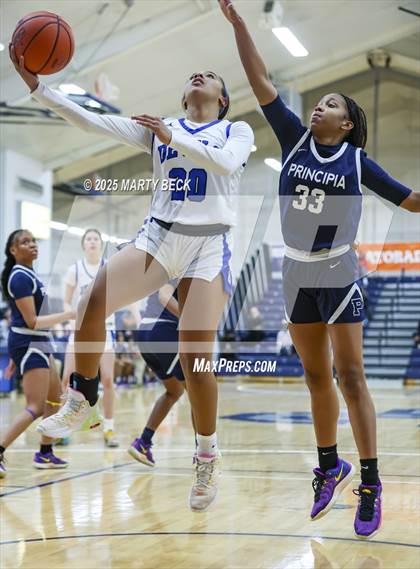 Thumbnail 1 in Principia vs Quincy (Sophie Cunningham Classic) photogallery.