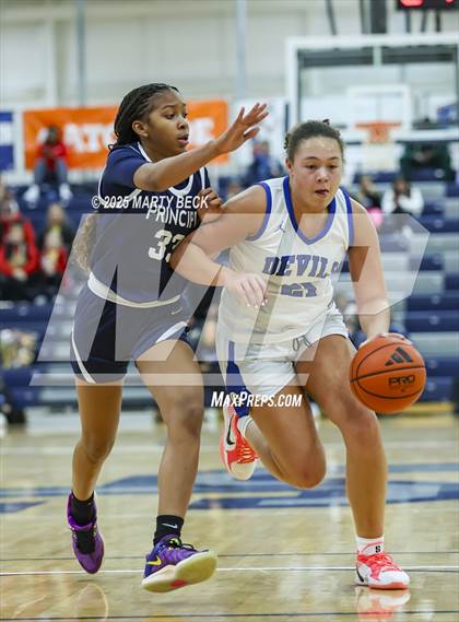 Thumbnail 1 in Principia vs Quincy (Sophie Cunningham Classic) photogallery.