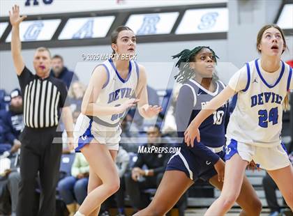 Thumbnail 3 in Principia vs Quincy (Sophie Cunningham Classic) photogallery.