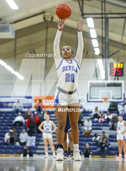 Thumbnail 3 in Principia vs Quincy (Sophie Cunningham Classic) photogallery.