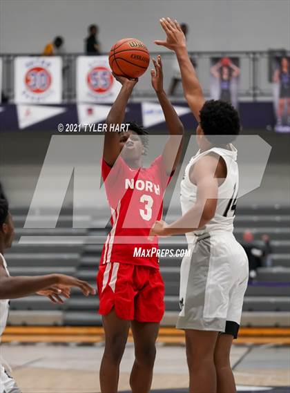 Thumbnail 1 in Hammond vs. Fort Wayne North Side (Sneakers for Santa Shootout) photogallery.