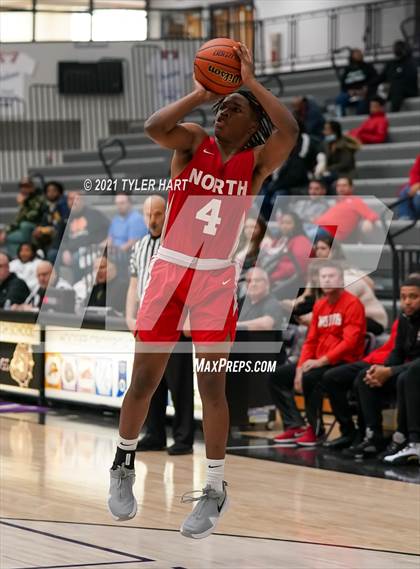 Thumbnail 2 in Hammond vs. Fort Wayne North Side (Sneakers for Santa Shootout) photogallery.
