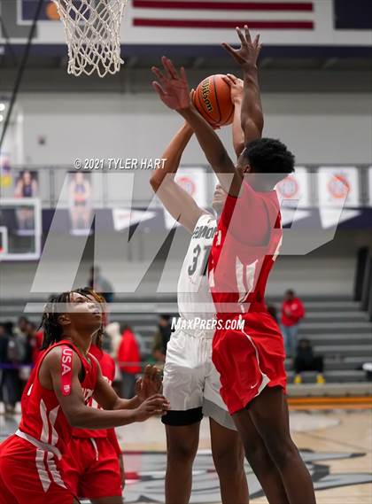 Thumbnail 1 in Hammond vs. Fort Wayne North Side (Sneakers for Santa Shootout) photogallery.